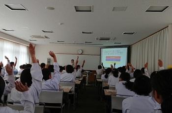 (写真)徳島県によるジュニア食品安全ゼミナールの様子